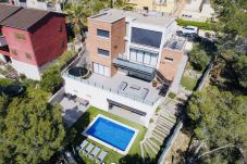 Villa en Canyelles - VILLA VORA SITGES